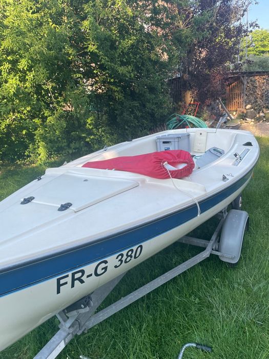 Żaglówka Flying Bee z przyczepą