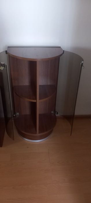 Barek, witryna, komoda,  półokrągła, drzwi szklane stan idealny