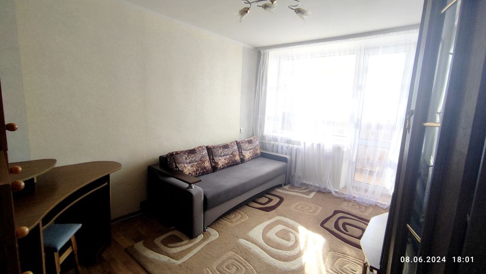 Подобово 2 кім.квартира. В центрі.