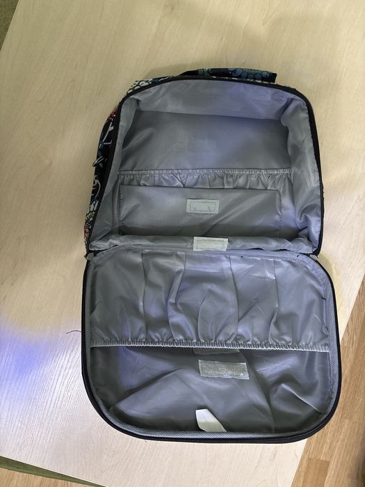 Kosmetyczka podróżna nowa