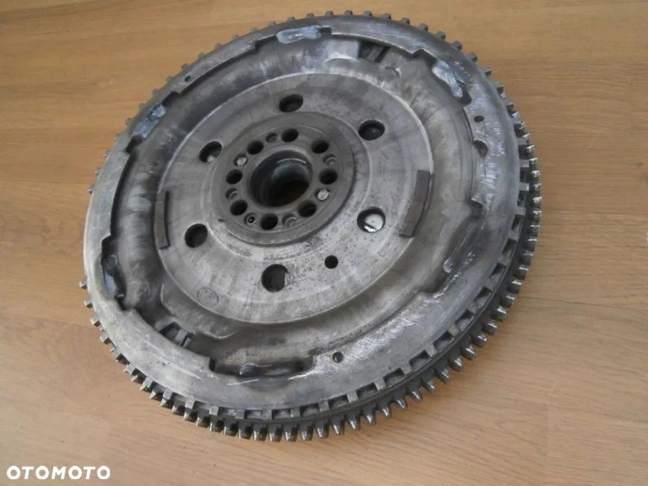 Koło dwumasowe dwumas d40 Nissan Navara 2007 Dci 2,5 Pathfinder