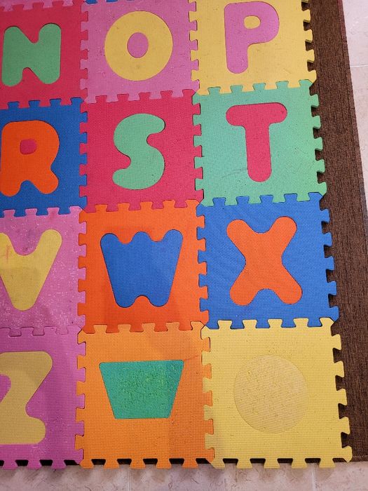 Tapete de atividades puzzle abecedário