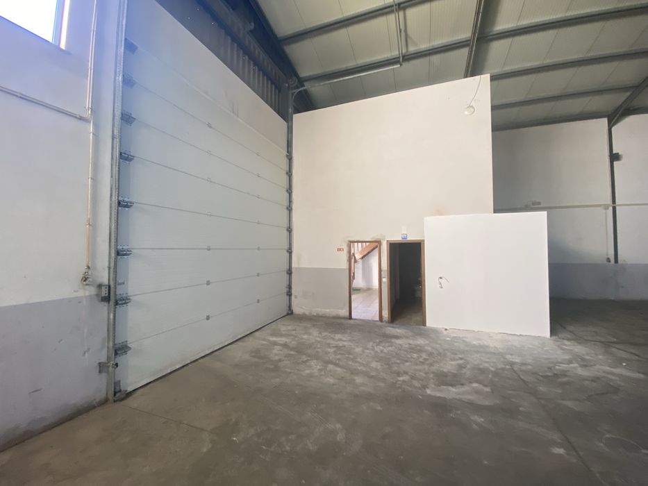 Pavilhão industrial na Moita, Marinha Grande