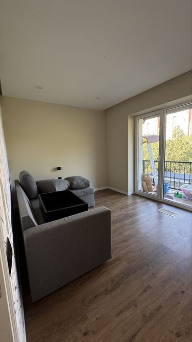 Сучасний таунхаус з ремонтом та меблями і великою ділянкою Крихівці