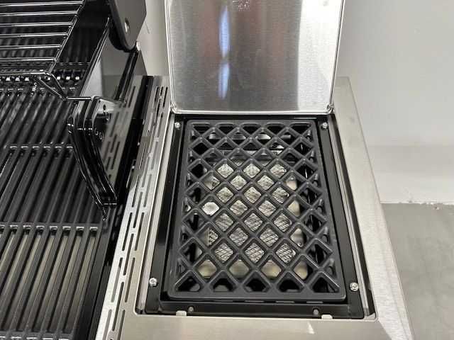 Газовый гриль Char Broil Professional Pro S3 газовий Weber Saber