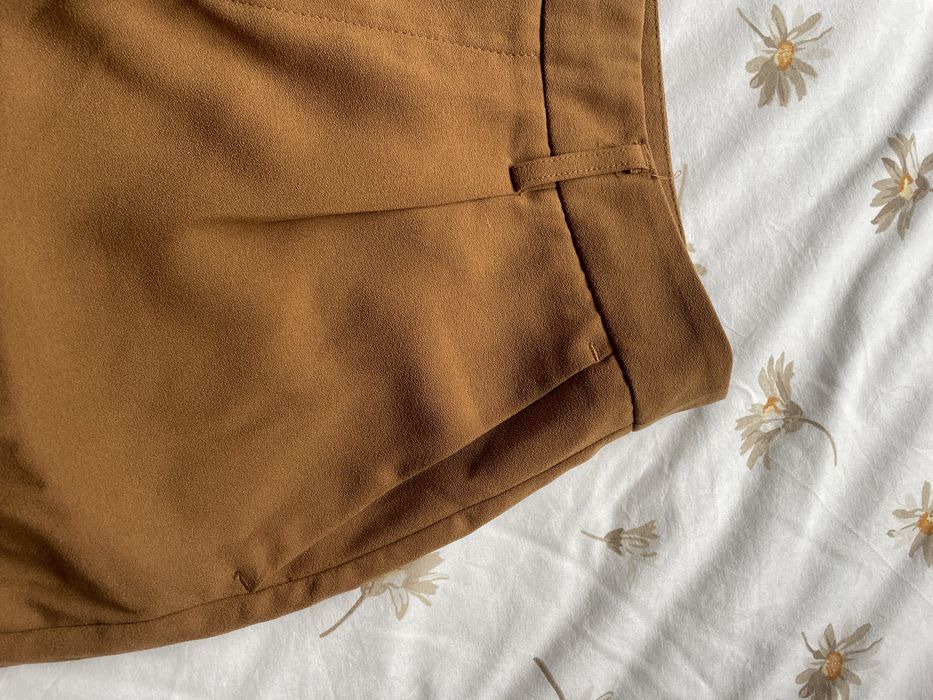 Calças castanhas Stradivarius