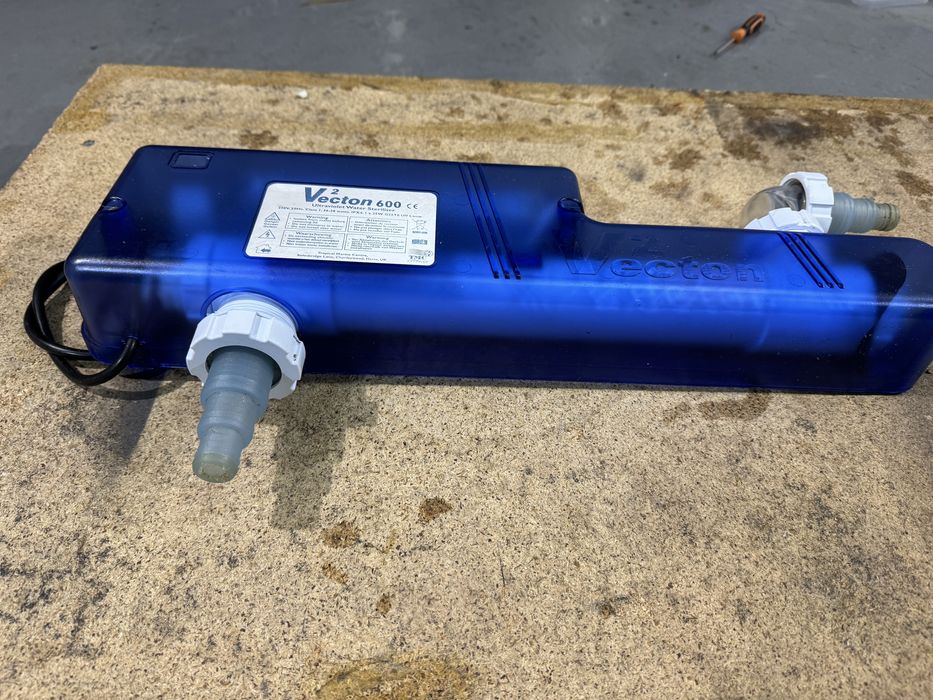 Esterlizador  ultra violeta de agua TMC  600