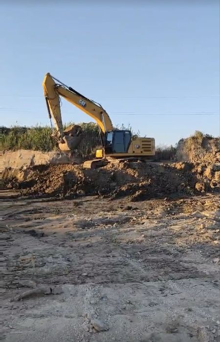 CAT 330 вага 32т. Обєм ковша 1,8м3Комплексні земляні роботи