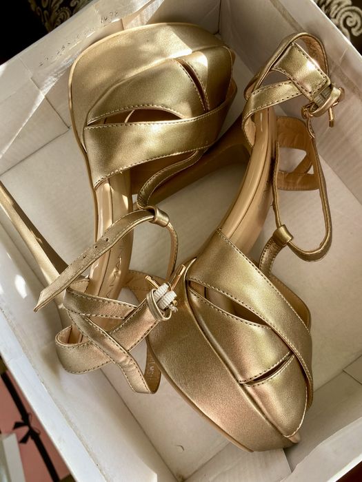 Нові босоніжки на високому каблуку | LAMANIA | бронзові | розмір 38