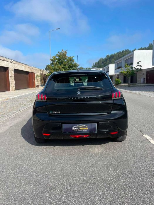 Peugeot E-208 50Kwh 136cv