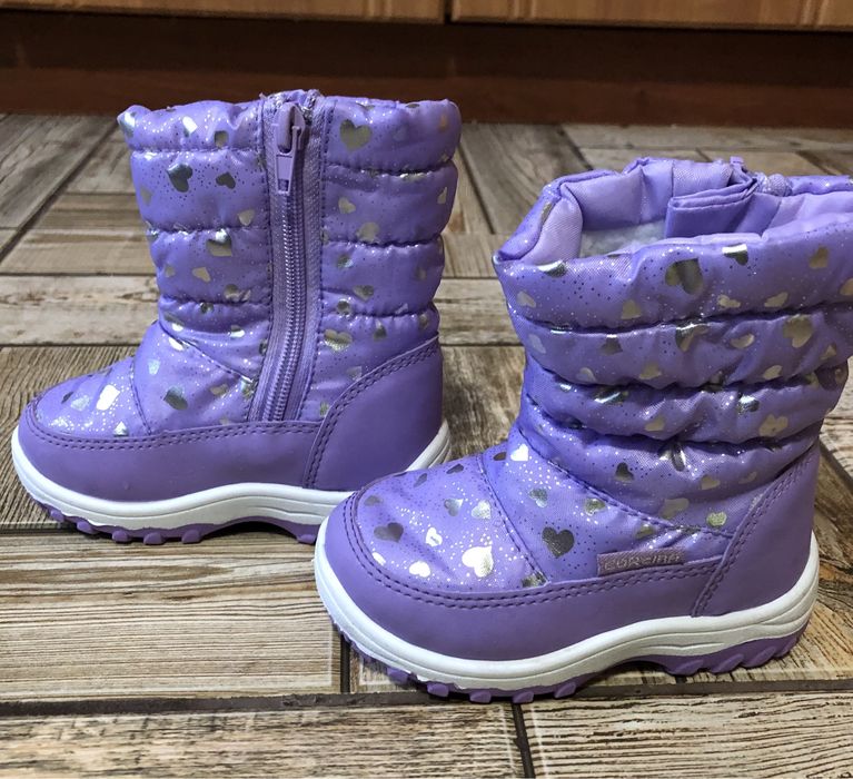 Зимове взуття для дівчинки, в ідеальному стані, розмір 23