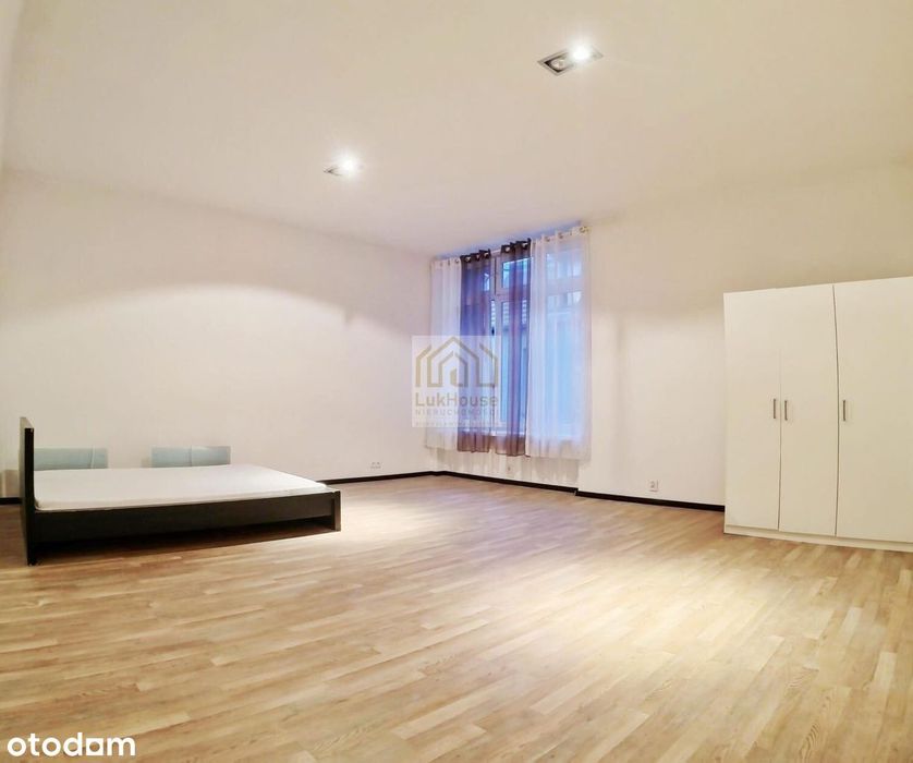 Duża Kawalerka W Centrum Bytomia 50,40 M2