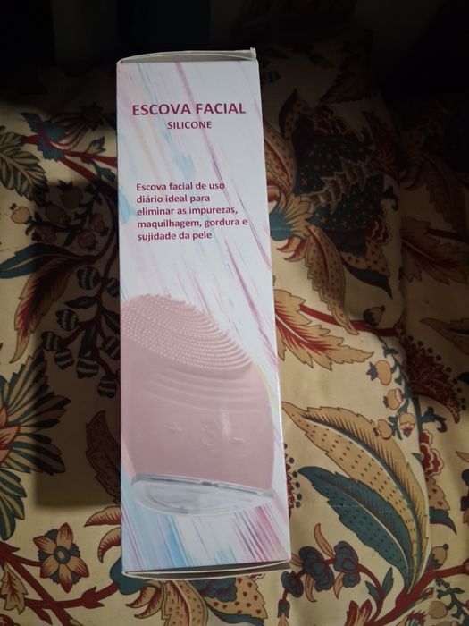 Esponja de massagem facial nova, embalada