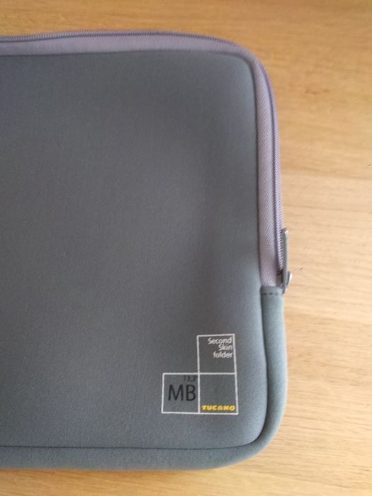 Чохол,сумка tucano для ноута ,планшета