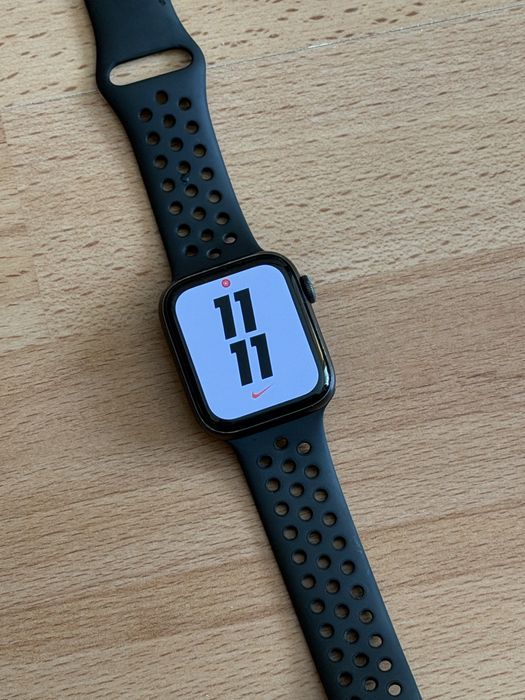 apple watch 5 44 nike - купити телефони та аксесуари - Ціна на OLX.ua