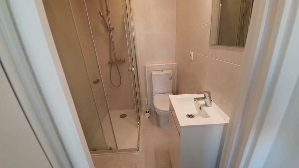 Predio com 4 andares remodelado no centro de Lisboa  Chiado/BairroAlto