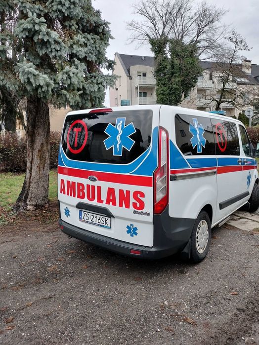 Ambulans Ford Custom 2,2 d 125km cena do negocjacji