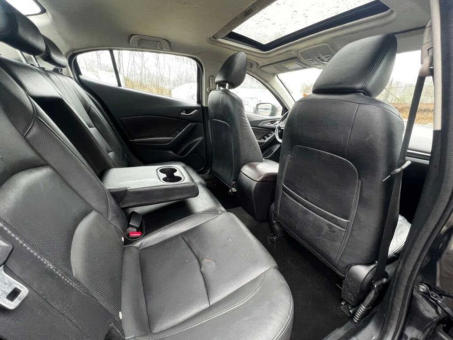 Mazda 3 Grand Touring      2017