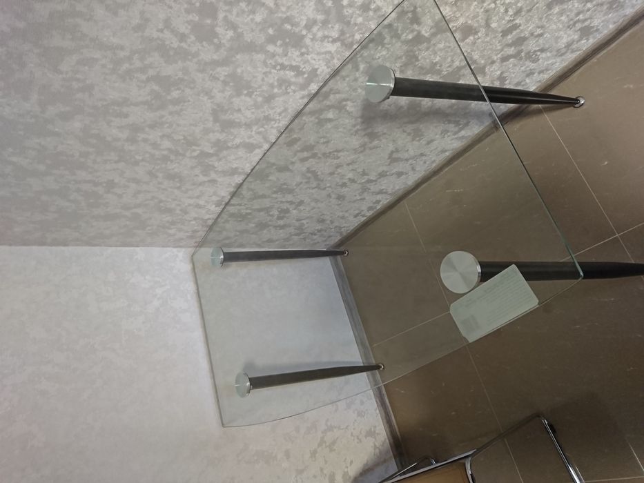 Стіл обідній кухонний