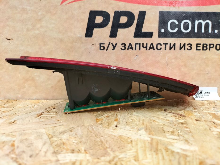 Jaguar XF 08-11 Фонарь задний правый в крышку багажника 8X23-15K272-CD