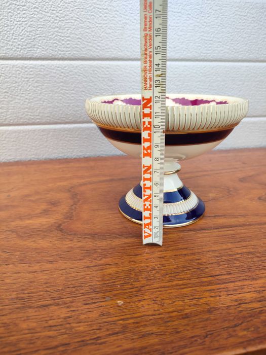 Patera - Klaus Cutik  - patera na nodze - design - U