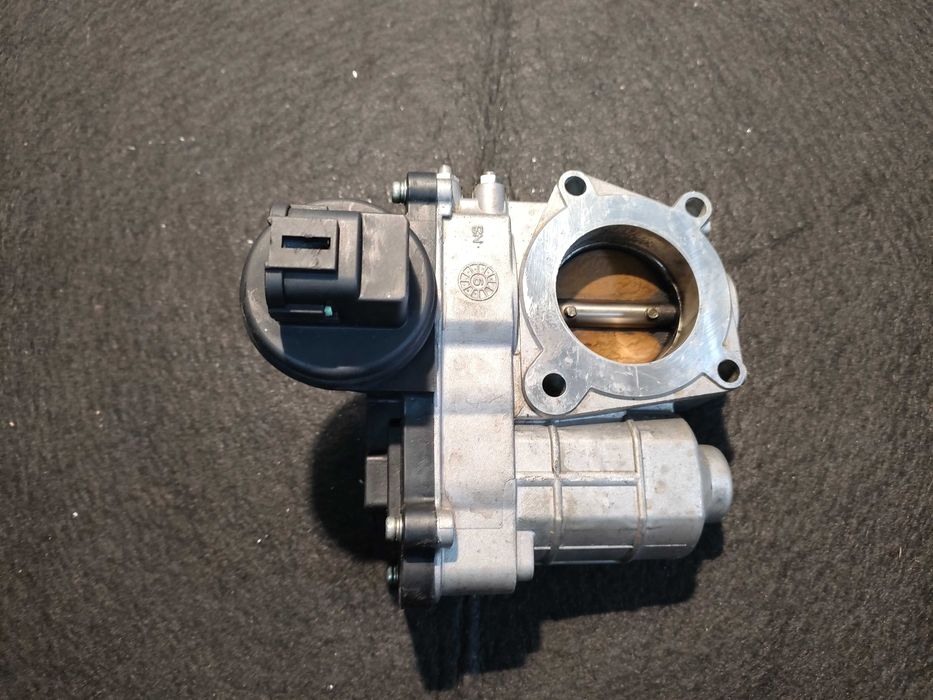 Nissan Micra K-12 przepustnica