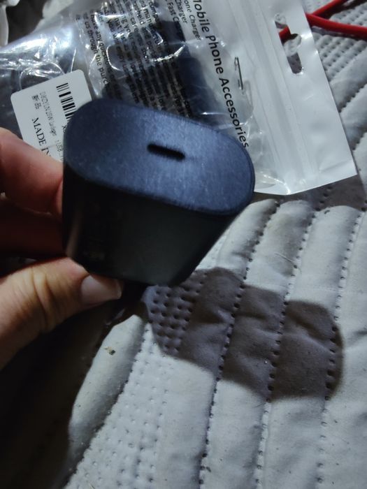 Блочок,є кабель TapeC/TapeC, швидкісна зарядка samsung 25w