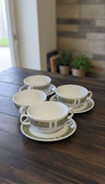 Посуд вінтажний Англія супниці