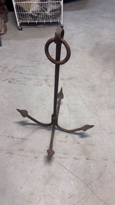 âncora antiga para decoração ou restauro