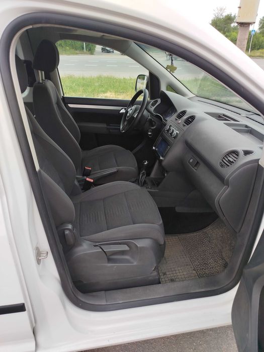 Продам Volkswagen caddy 2013