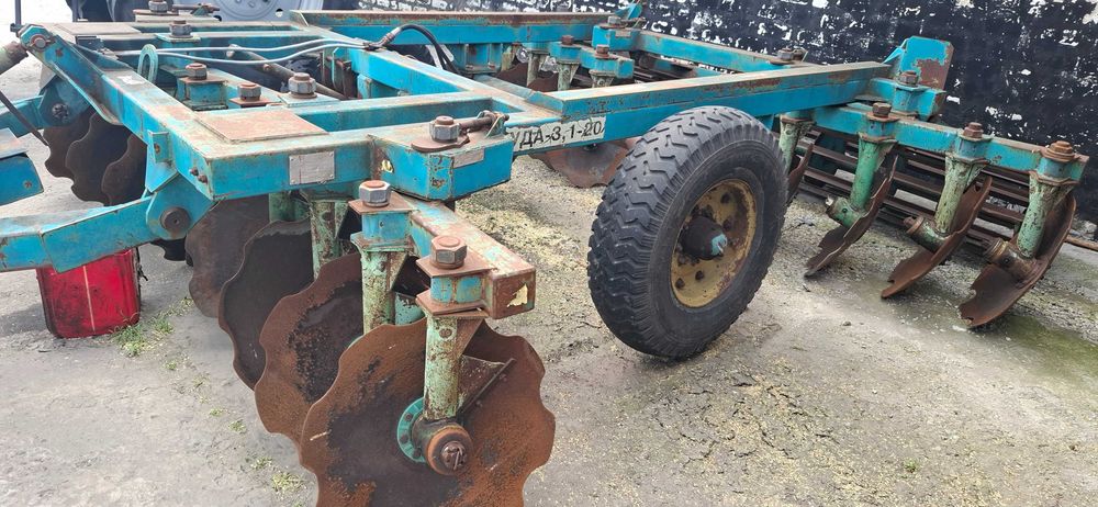 Трактор Т-150  та  навісне обладнання до нього в наявності