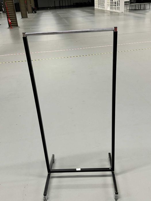 Vários charriot para roupa - vários modelos e tamanhos