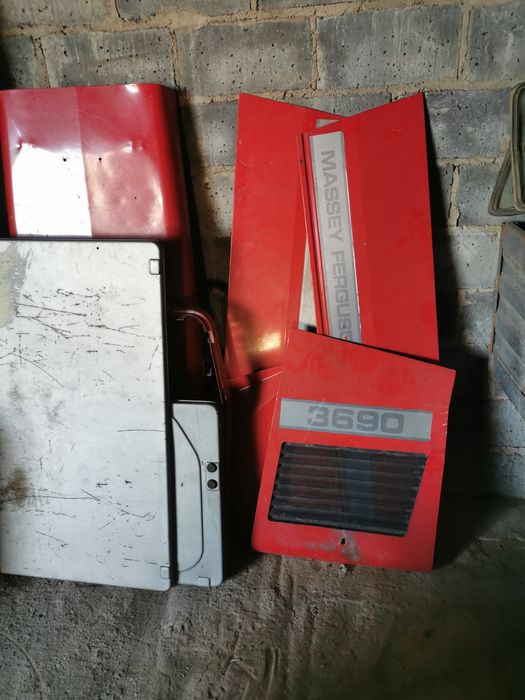 Maska boczek gril błotnik massey ferguson 3690 i inne 3070 lub 3680