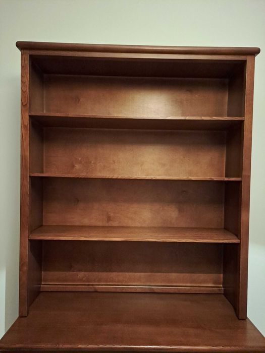 Secretária com estante e gavetas