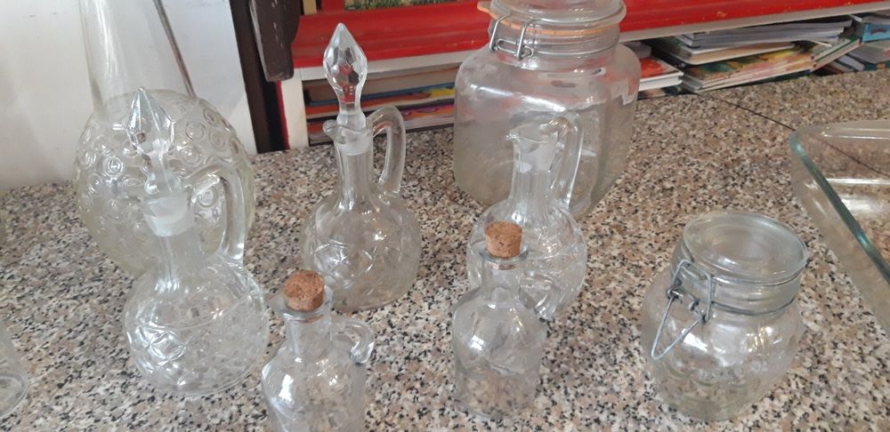 Conjunto de Peças em Vidro Utilitárias