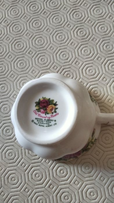 Vendo chávenas Royal Albert