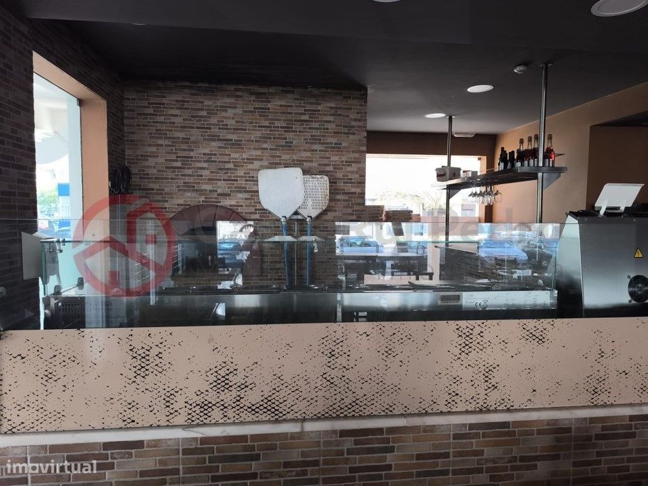 Pizzaria Pronta a Funcionar, Trespasse
