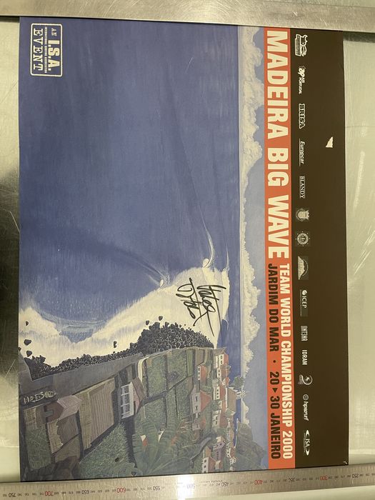 Poster muito raro assinado camp. Mundo Surf na Madeira Big waves 2000