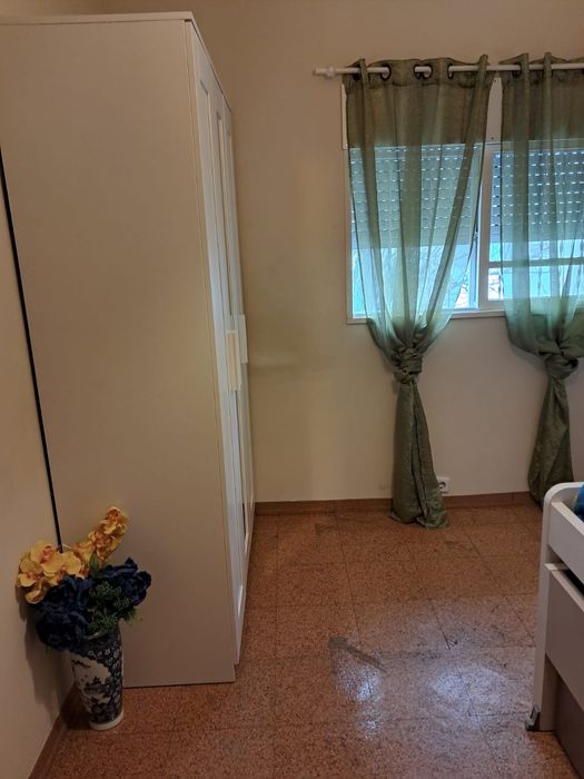Aluga-se quarto Olivais Sul