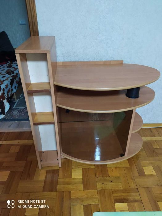 Продам тумбу под телевизор