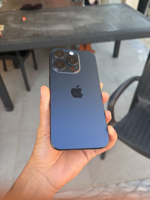 iphone 15Pro titanio azul