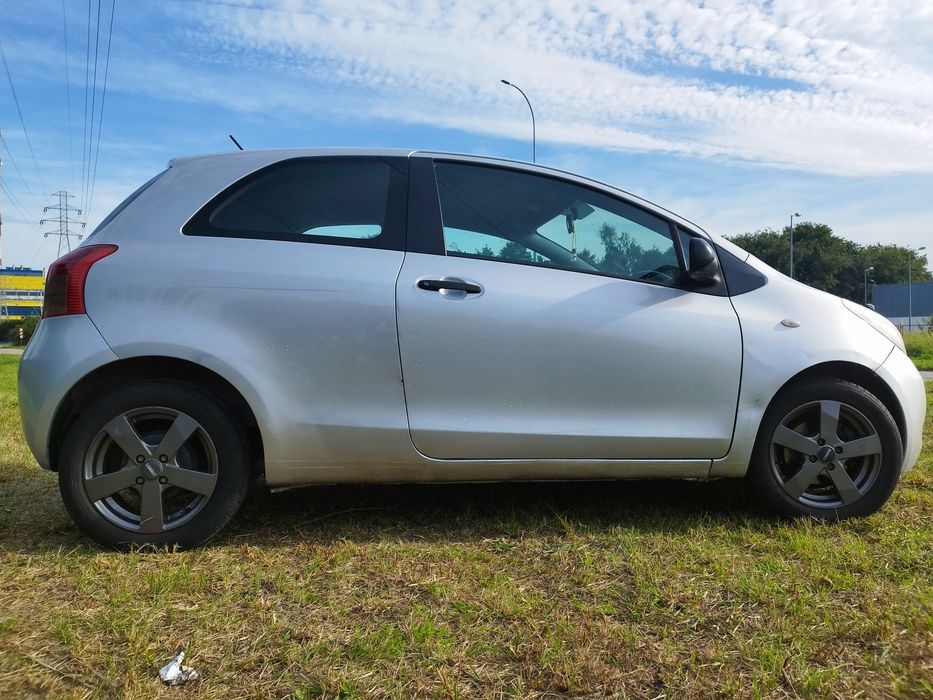 Toyota Yaris 1.3 benzyna