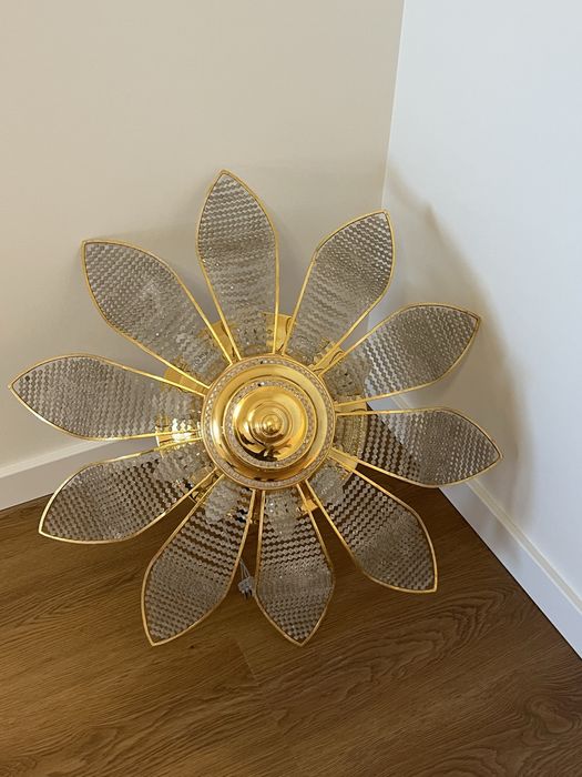 Lustre com brilhantes