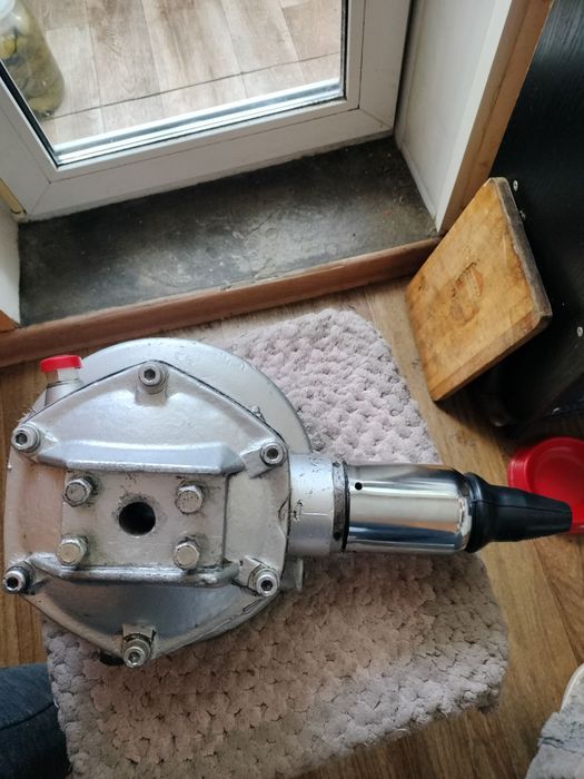 Продам мост на мт 10,9,пара скоросна