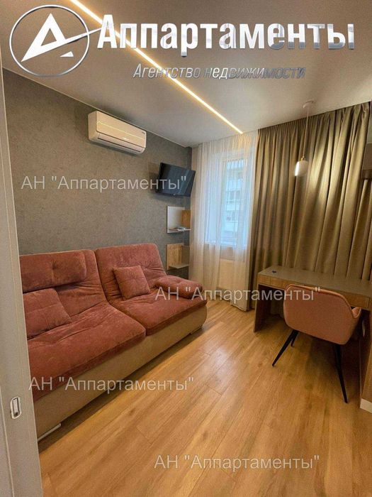 Продам 2к.кв. новострой ЖК Рогатинский, дизайн. ремонт, метро Ц-Рынок