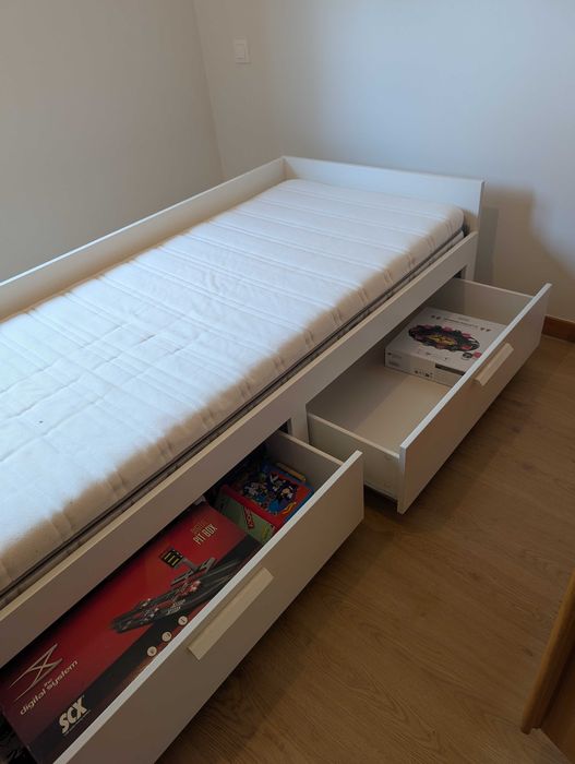 IKEA BRIMNES cama individual/dupla com 2 gavetões + 1 colchão