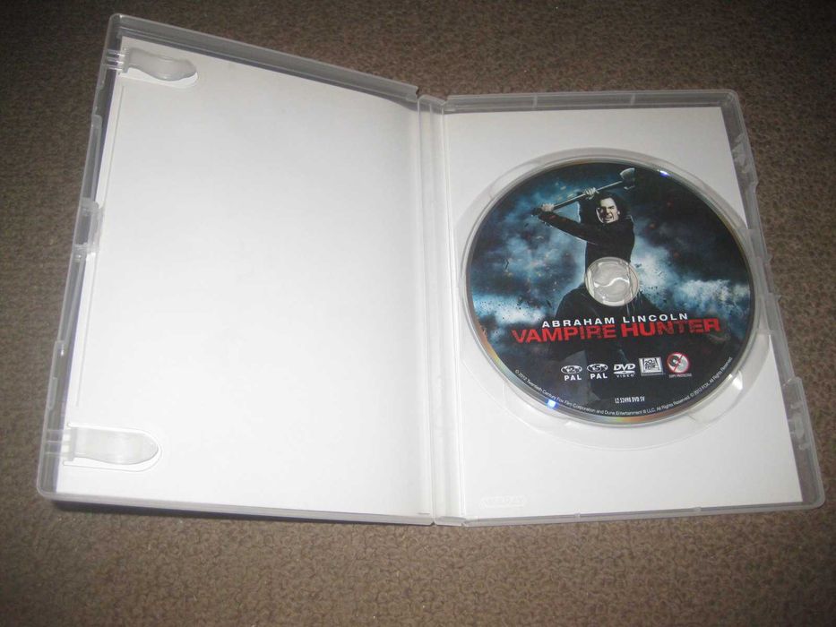 DVD "Diário Secreto de Um Caçador de Vampiros" com Benjamin Walker