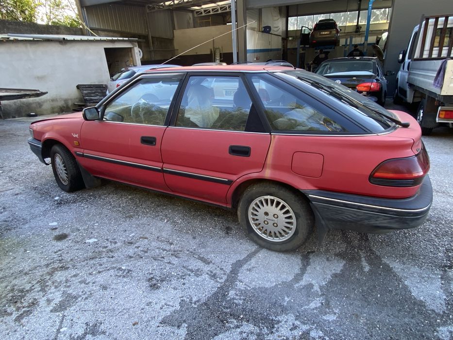 Toyota Corolla liftback para peças