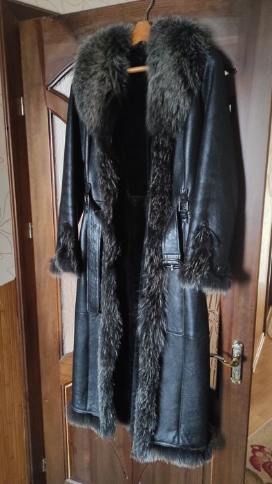 Жіноча шкіряна дублянка