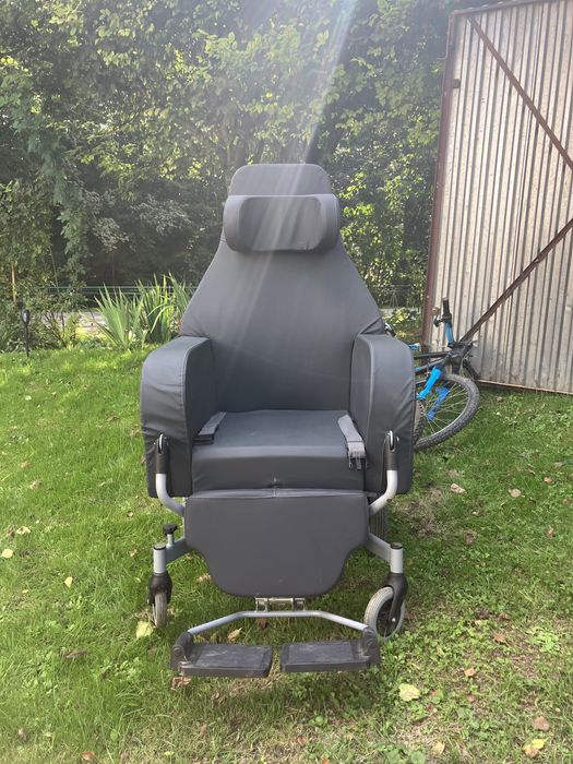 sprzedam wózek dla osoby niepełnosprawnej